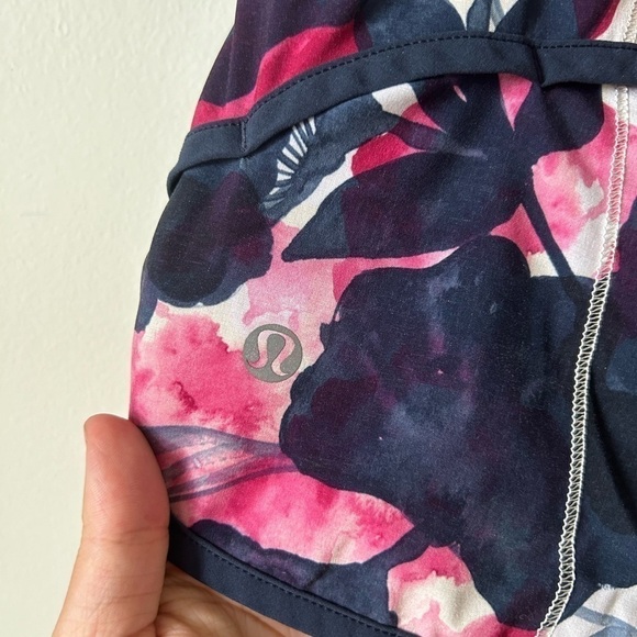 Lululemon Rare Run Speed Up Floral Shorts - Picture 4 of 4